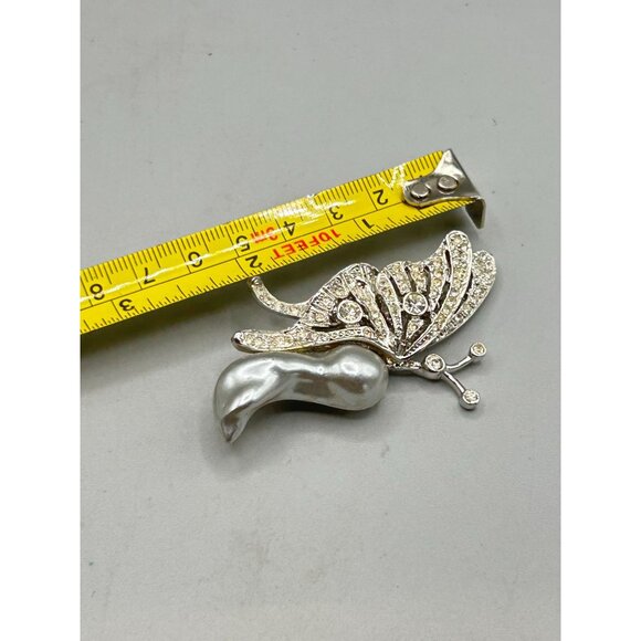 Vintage Kenneth Lane Butterfly Pin Brooch KJL Silver Tone Faux Pearl Insect Pin - Picture 7 of 7